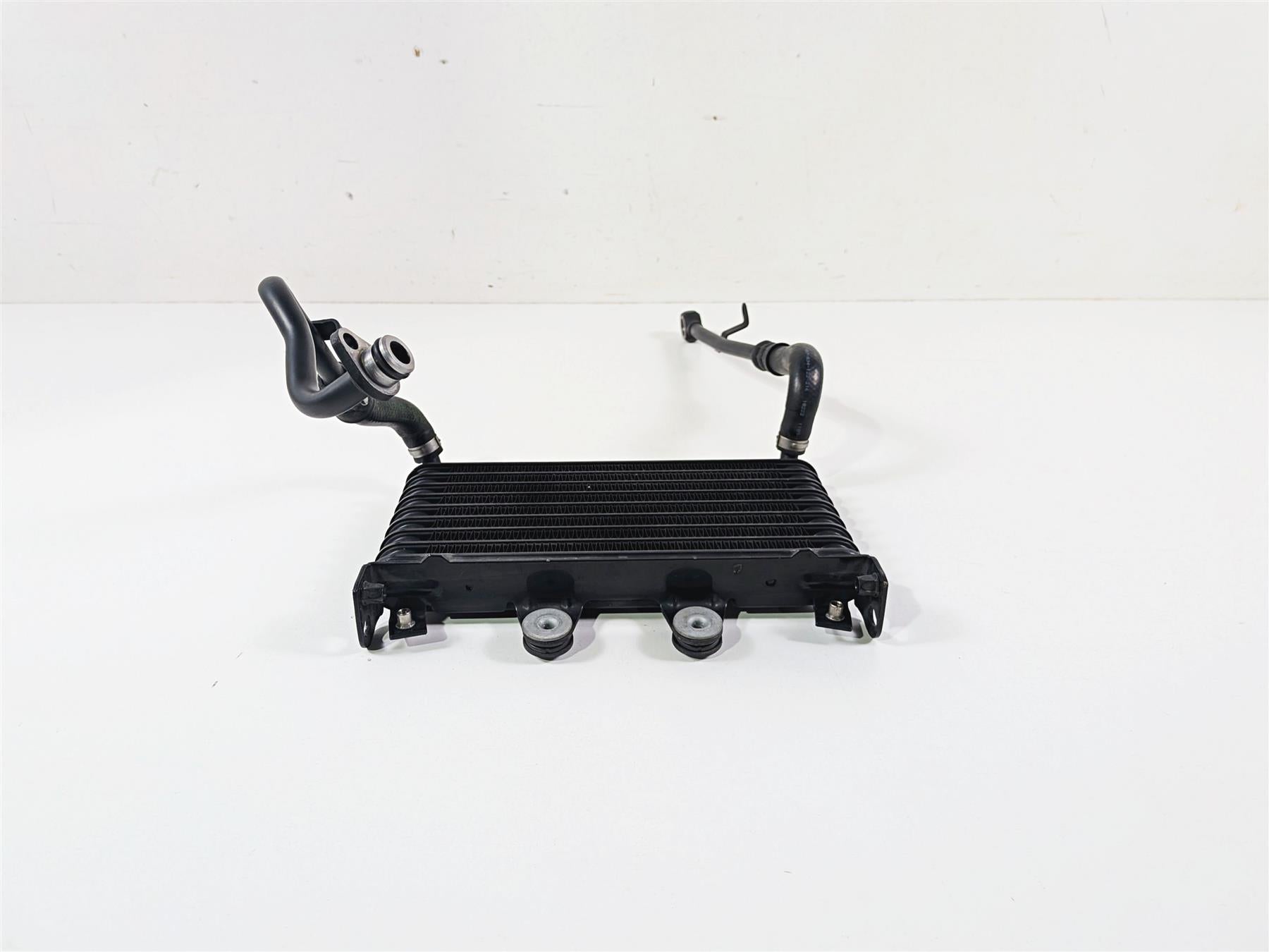 2023 BMW R nineT Scrambler K23 Oil Cooler & Lines 17218409648 {{ shop.shopifyCountryName }} - Mototech271