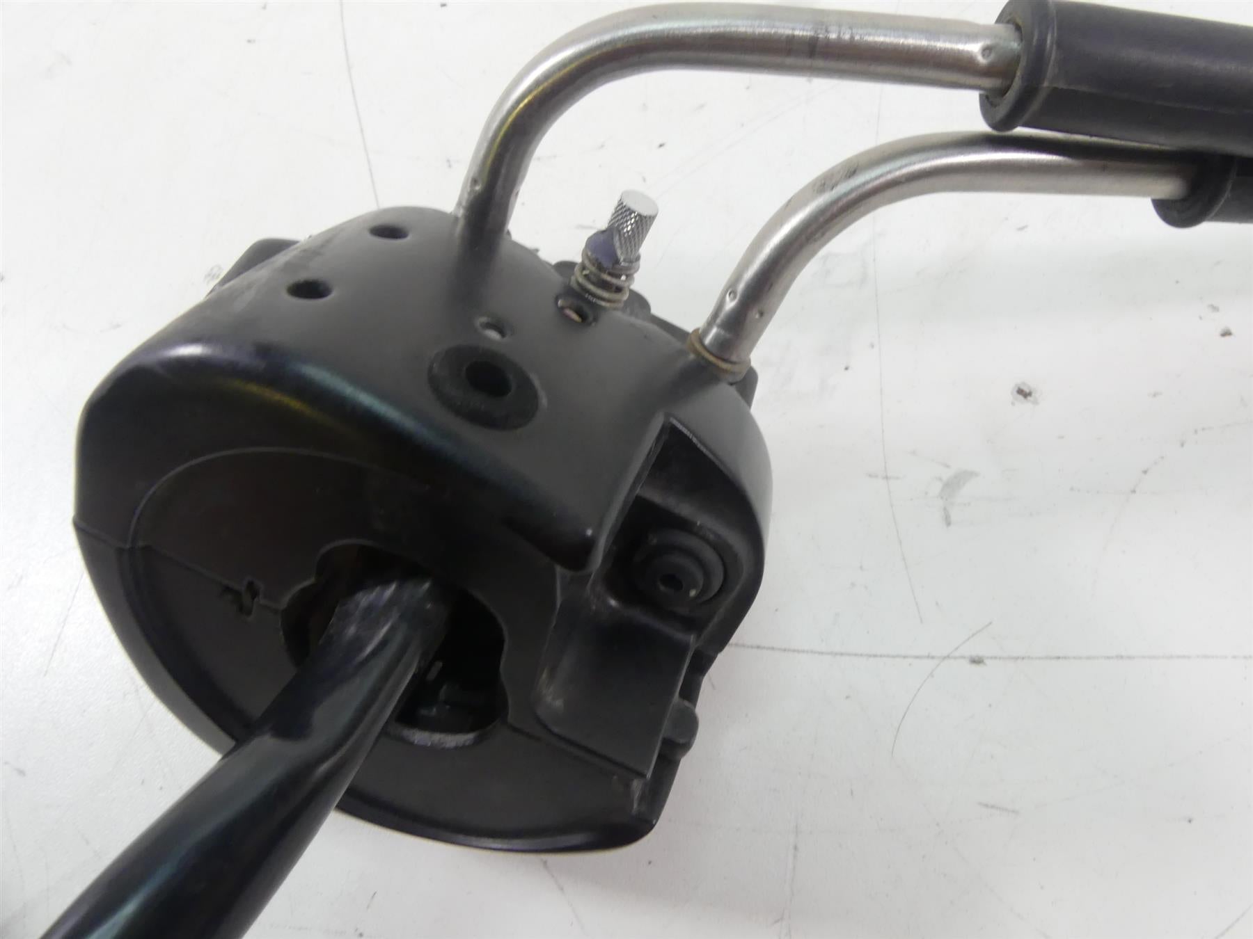 2013 Harley Davidson VRSCF Muscle Right Hand Start Control Switch 71684-06A {{ shop.shopifyCountryName }} - Mototech271