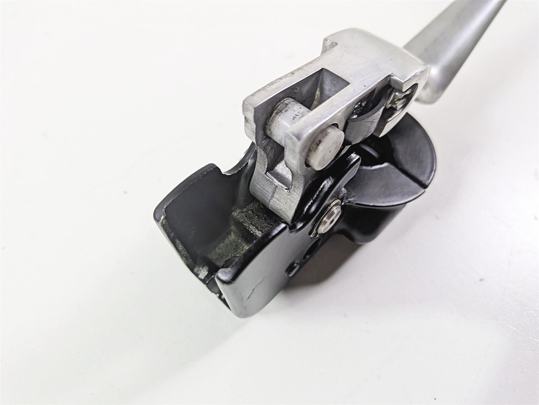 2014 Harley FXDF Dyna Fat Bob Clutch Perch & Lever 38608-96 {{ shop.shopifyCountryName }} - Mototech271