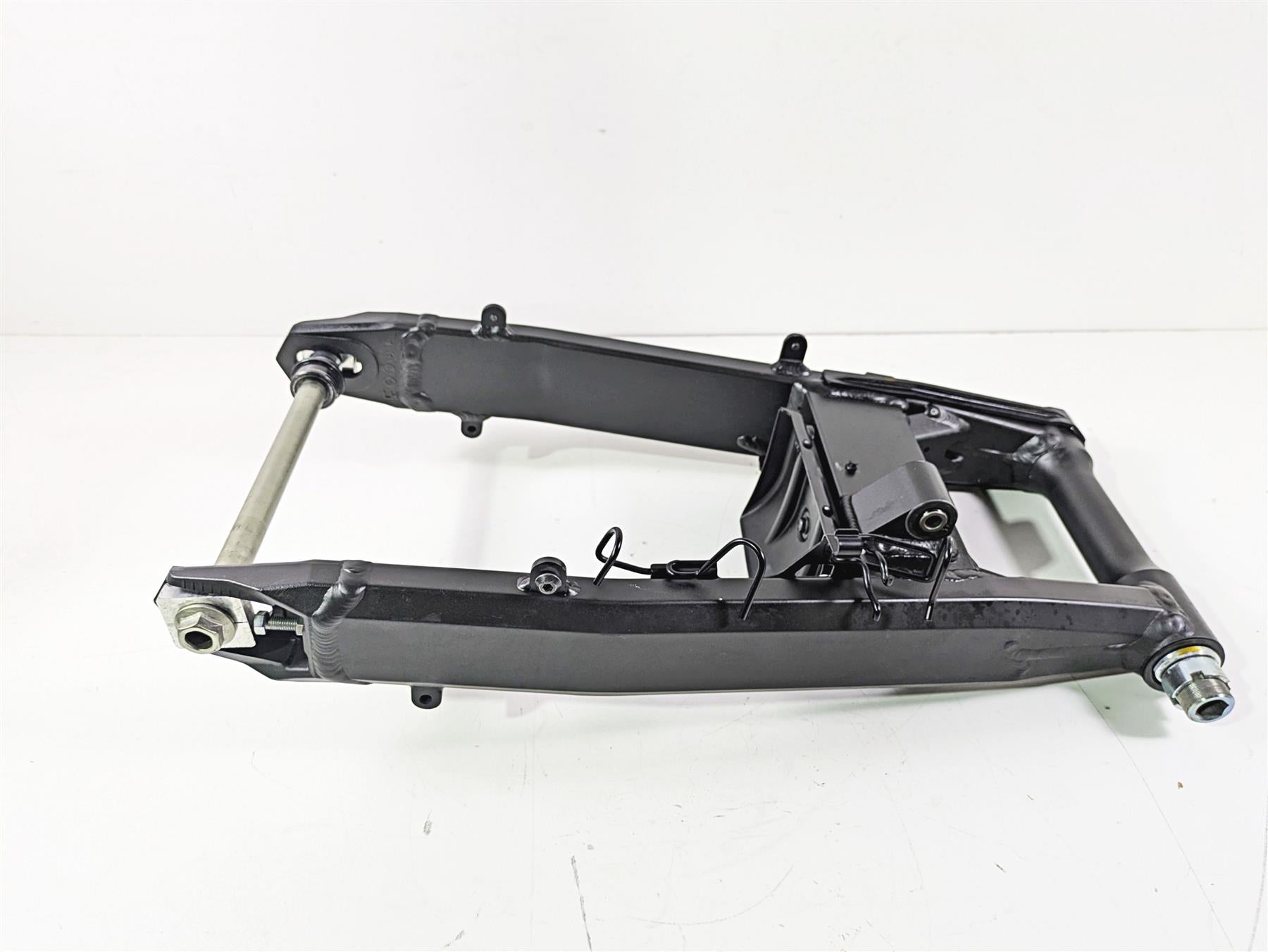 2022 Kawasaki ZR900RS Cafe Straight Rear Swingarm Swing Arm 33001-0699-18R | Mototech271