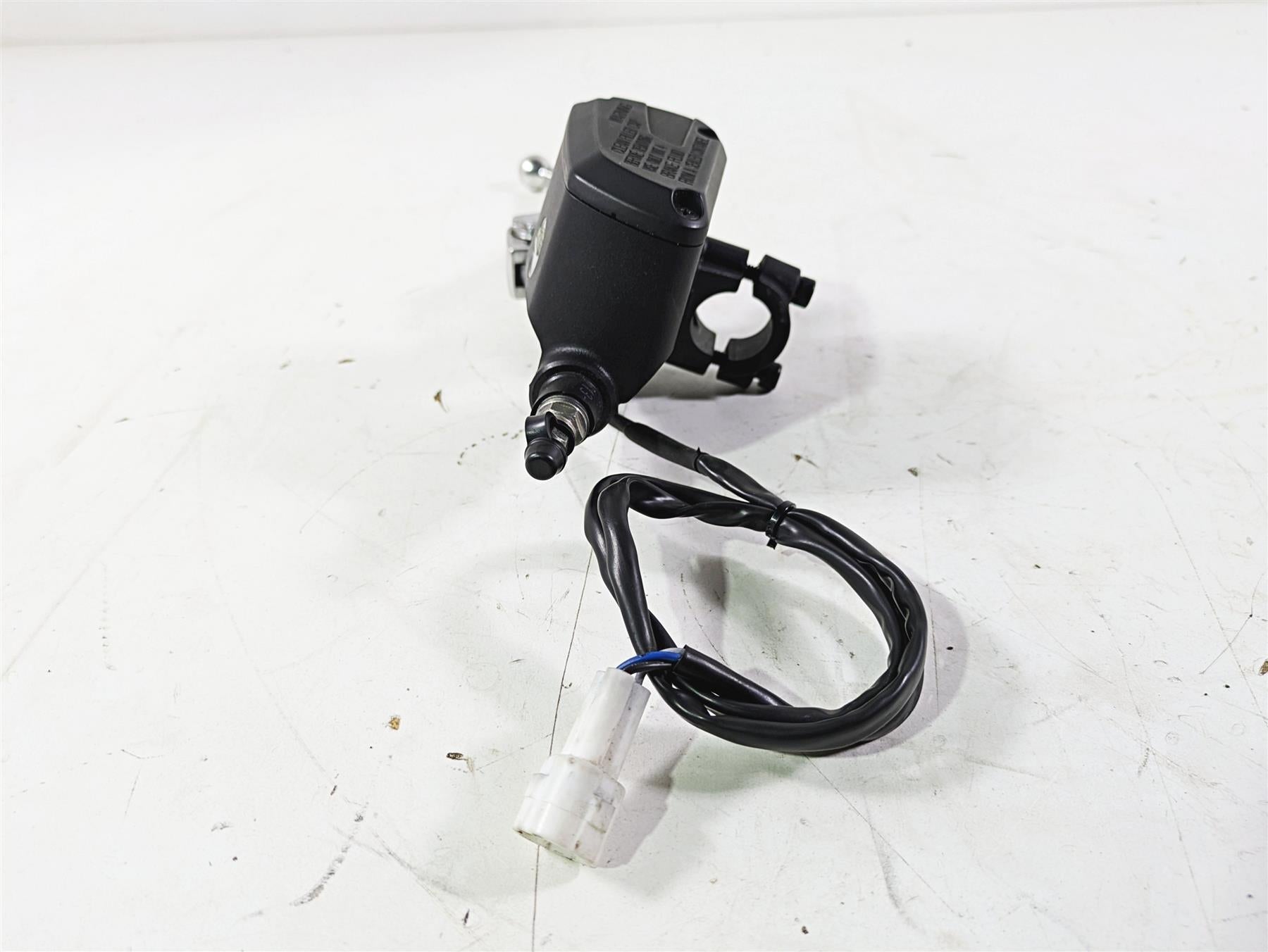 2014 Moto Guzzi California 1400 Touring Front Brake Master Cylinder 887764 {{ shop.shopifyCountryName }} - Mototech271