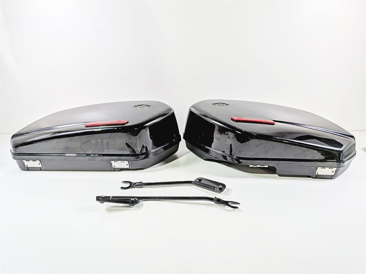 2024 Harley Softail FXLRST Low Rider Left Right Saddlebags & Mounts Set 90202264 {{ shop.shopifyCountryName }} - Mototech271
