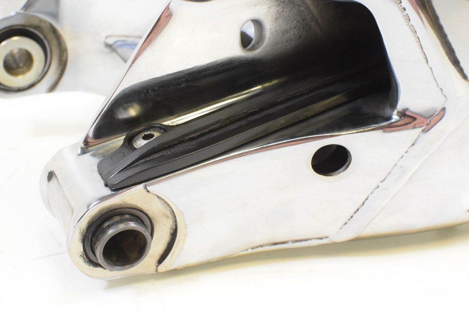 2008 Ducati 848 Rear Polished Swingarm Swing Arm & Axle 37020762C 819Z0011A {{ shop.shopifyCountryName }} - Mototech271