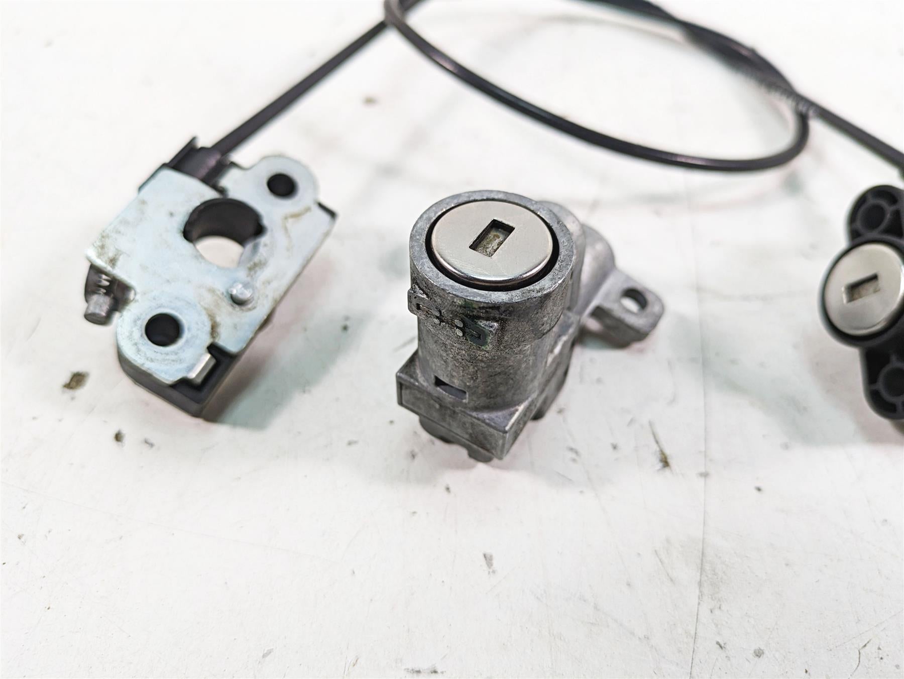 2022 Harley RA1250 S Pan America Steering Seat Lock Set - No Key 45600129 {{ shop.shopifyCountryName }} - Mototech271