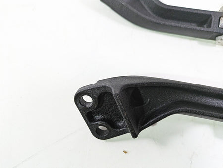 2017 Harley Dyna FXDB Street Bob Rear Passenger Footpeg & Mount Set 33032-99 {{ shop.shopifyCountryName }} - Mototech271
