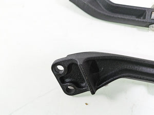 2017 Harley Dyna FXDB Street Bob Rear Passenger Footpeg & Mount Set 33032-99