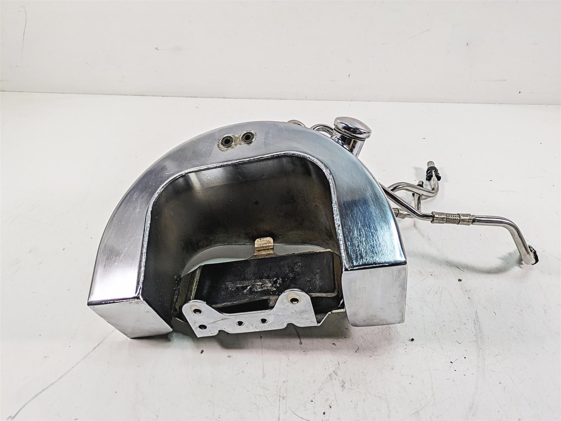 2000 Harley FXSTS Softail Springer Chrome Oil Tank Reservoir 62498-01A {{ shop.shopifyCountryName }} - Mototech271