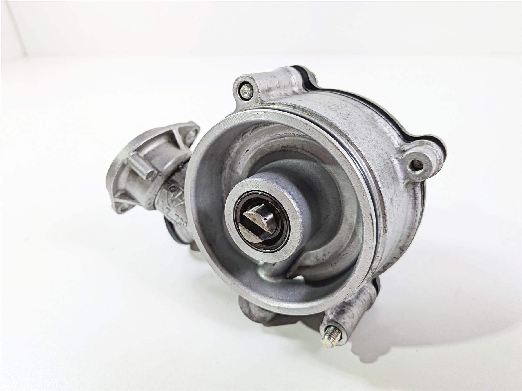 2017 BMW S1000RR K46 Water Pump & Housing Set 11518545699 {{ shop.shopifyCountryName }} - Mototech271