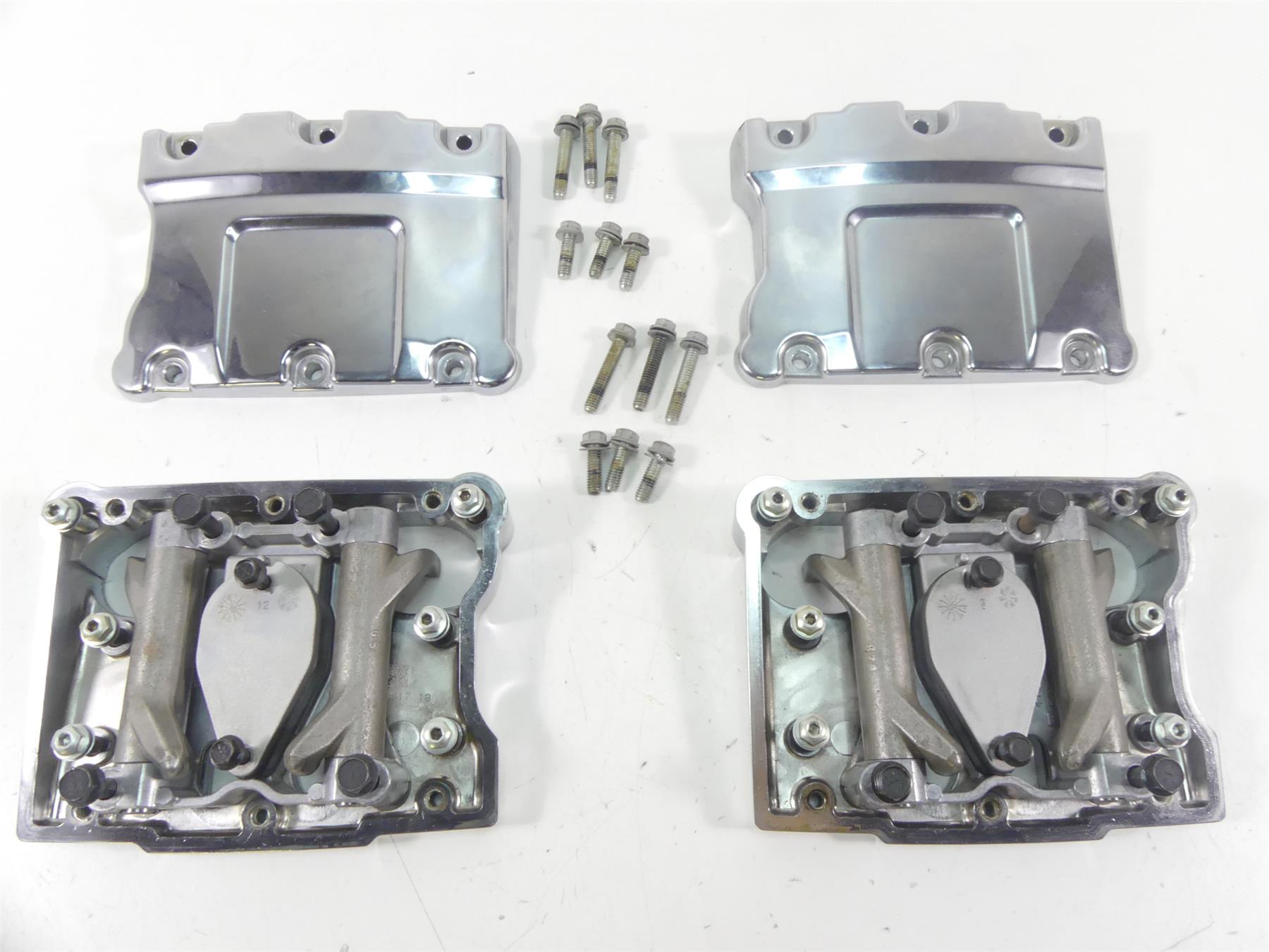 2006 Harley Touring FLHTCUI Electra Glide Chrome Valve Cover Rocker Box 17593-99