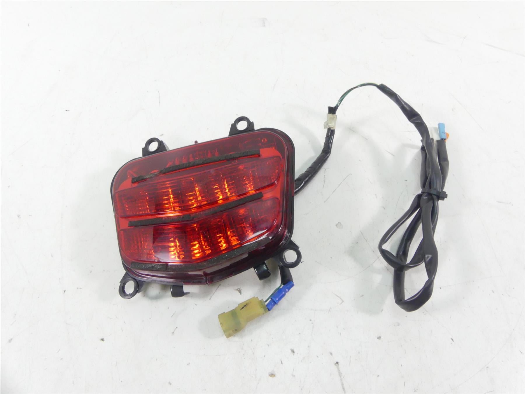 2008 Honda V-Twin VTX1800 N3 Taillight Tail Light Lamp Lens 33701-MCV-N11 {{ shop.shopifyCountryName }} - Mototech271