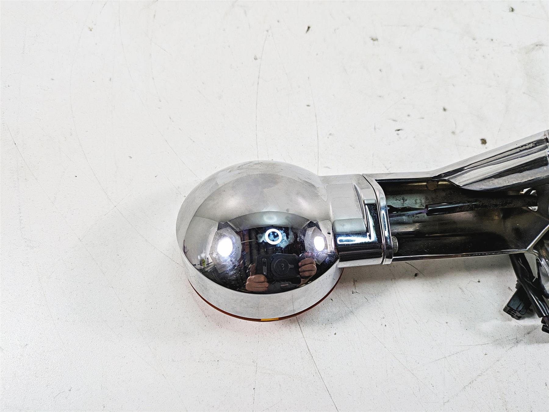 2011 Harley Touring FLHR Road King Rear Blinker Turn Signal Bar 68510-74C {{ shop.shopifyCountryName }} - Mototech271