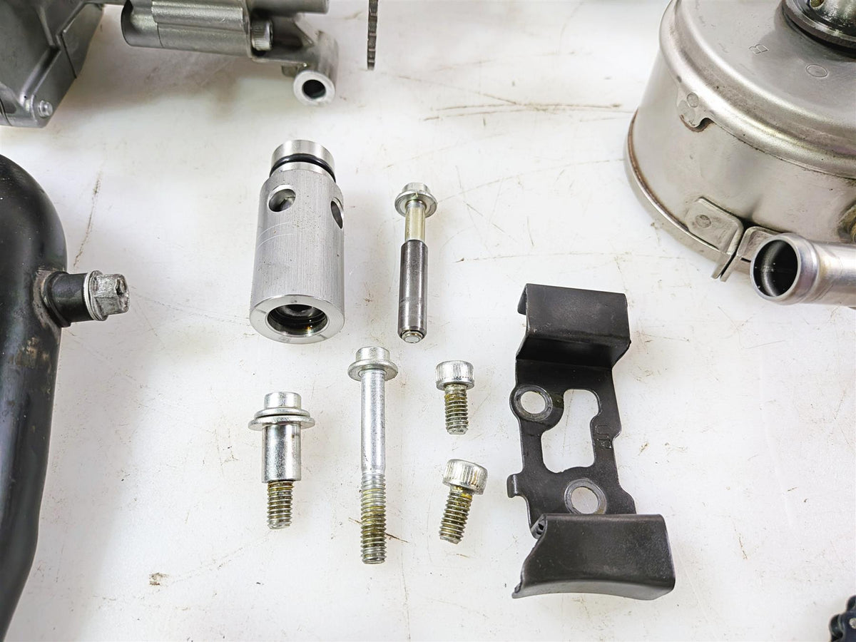 2008 Yamaha YZF R1 RN19 Oil & Water Pump Assembly - Tested 4C8-12420-21-00 {{ shop.shopifyCountryName }} - Mototech271