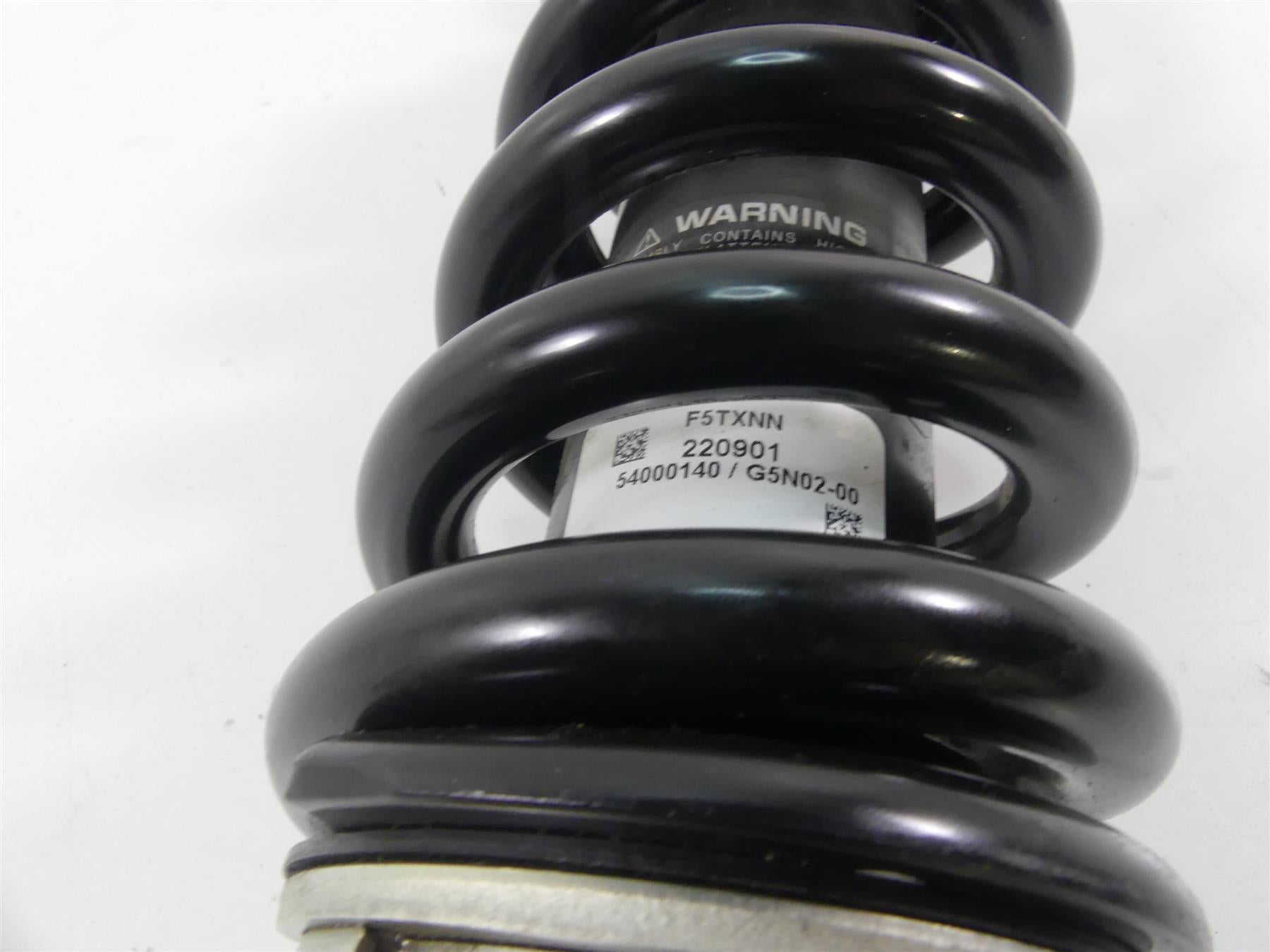 2022 Harley Softail FXBBS Street Bob Rear Shock Suspension Damper 43mm 54000140 {{ shop.shopifyCountryName }} - Mototech271