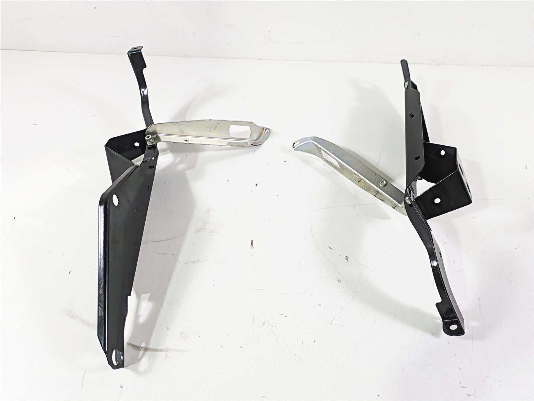 2008 Harley Touring FLHTCU E-Glide 105TH Front Fairing Mounts Set 58479-96B {{ shop.shopifyCountryName }} - Mototech271