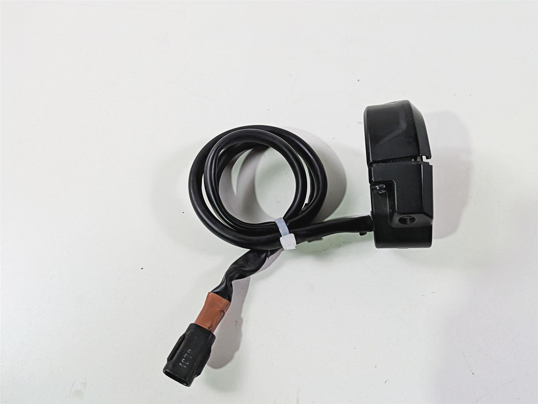 2024 Triumph Tiger 900 GT Ride Fly By Wire Throttle Sensor T2042074 {{ shop.shopifyCountryName }} - Mototech271