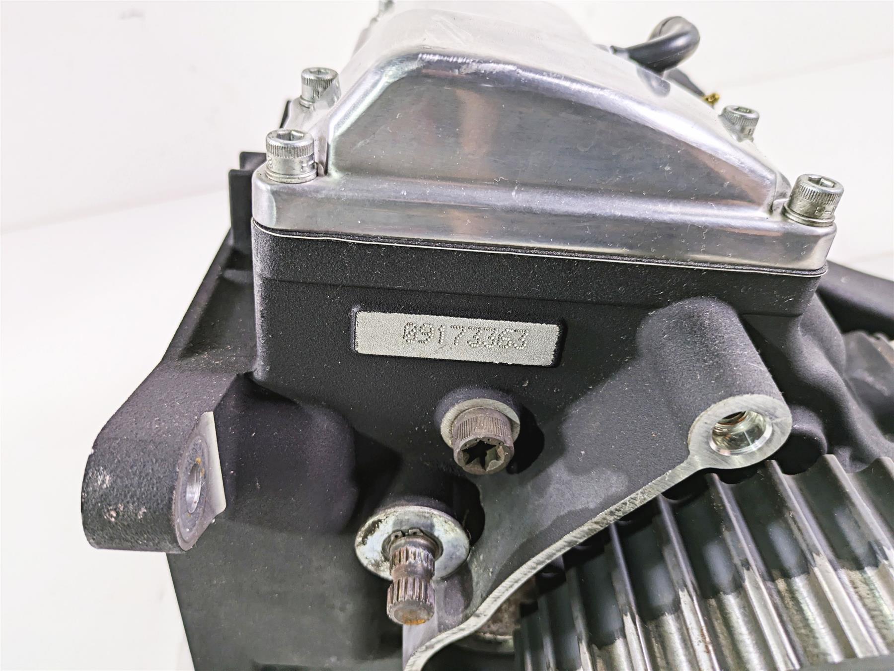 2009 Harley FLSTSB Cross Bones Transmission Gear Box 13K 33012-10A {{ shop.shopifyCountryName }} - Mototech271