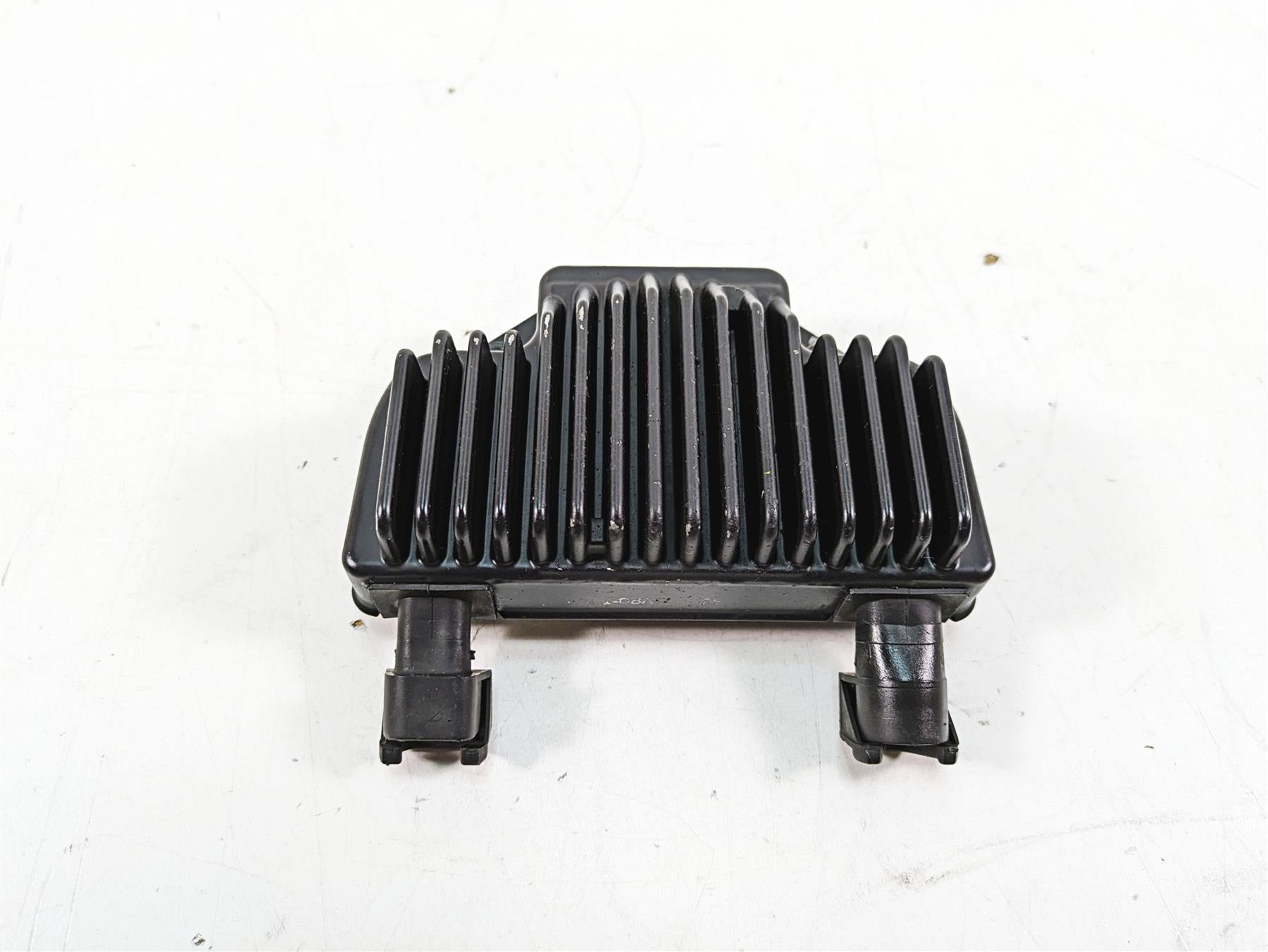 2015 Harley FXDL Dyna Low Rider Rectifier Voltage Regulator 74631-08A {{ shop.shopifyCountryName }} - Mototech271