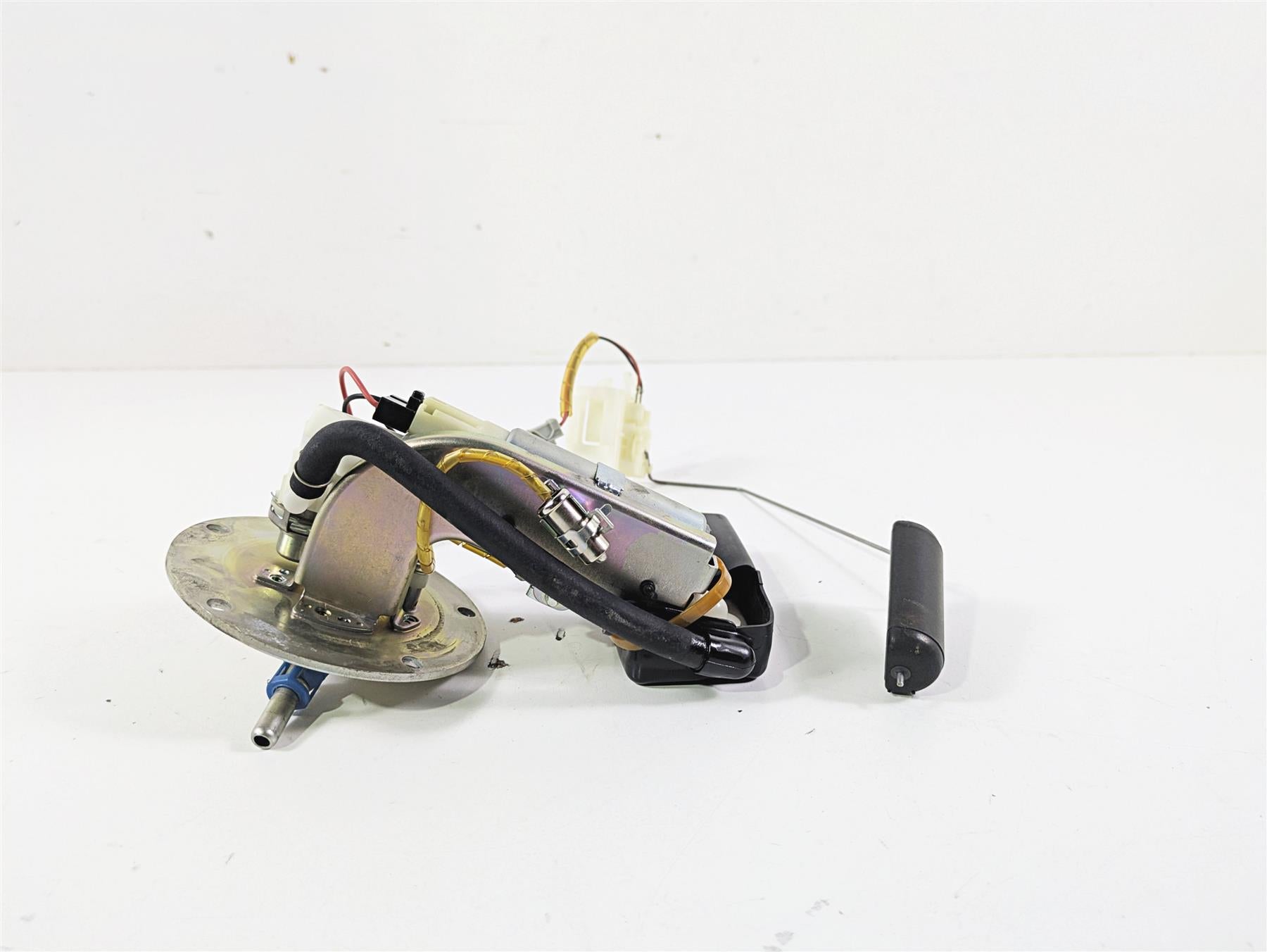 2019 Suzuki M109R VZR1800 Boulevard Fuel Gas Petrol Pump & Sender 15100-48G11 {{ shop.shopifyCountryName }} - Mototech271