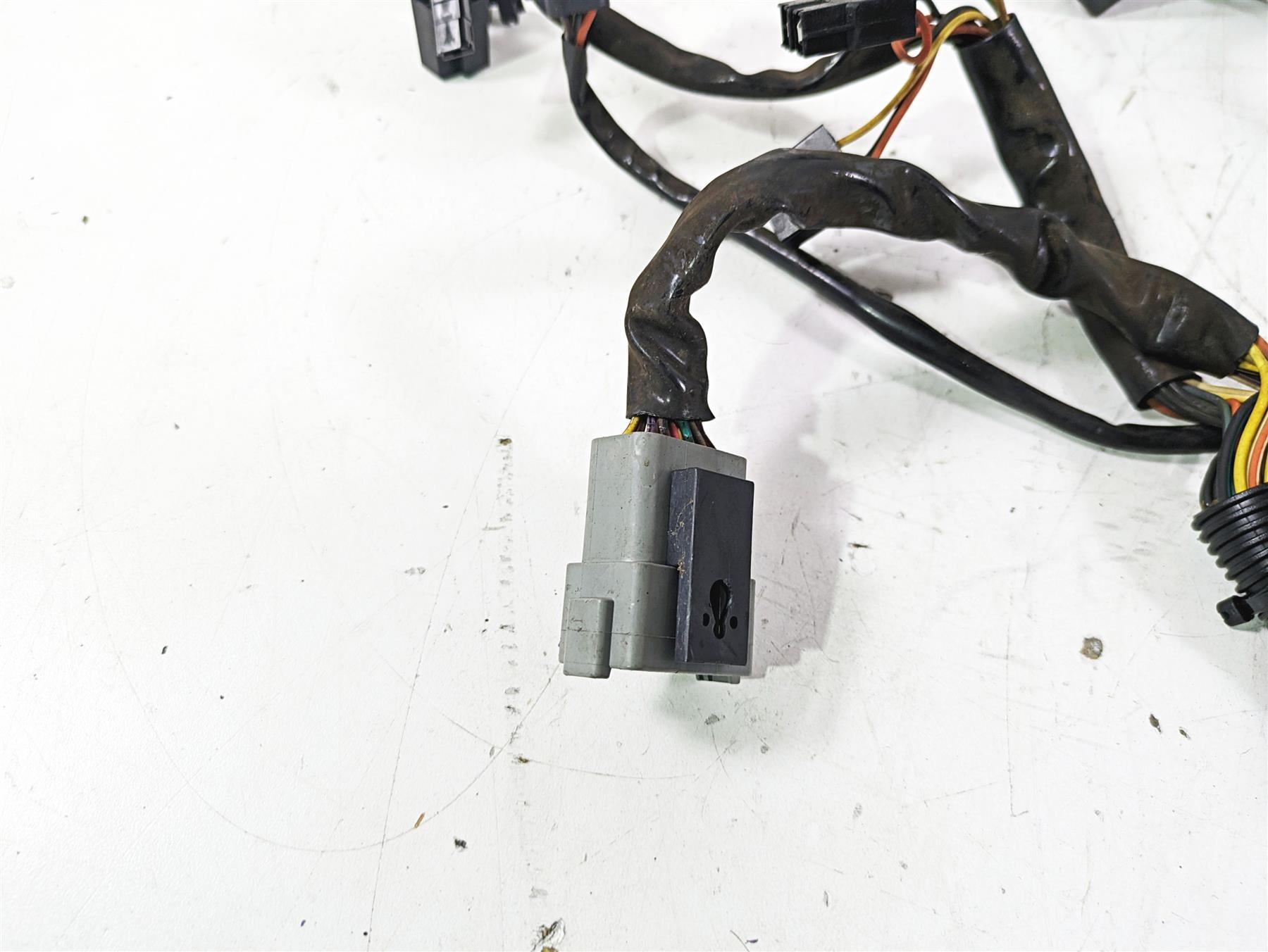 2003 Harley Touring FLHTCUI 100TH E-Glide Interconnect Wiring - Read 70232-03 {{ shop.shopifyCountryName }} - Mototech271