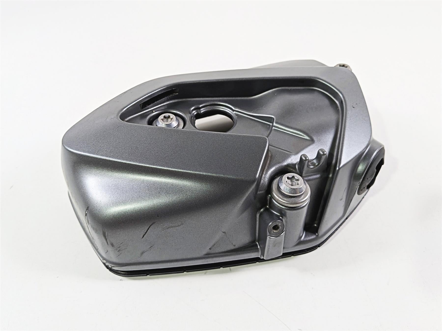 2019 BMW R1250GS K50 Right Cylinder Head Valve Cover 11127923596 {{ shop.shopifyCountryName }} - Mototech271