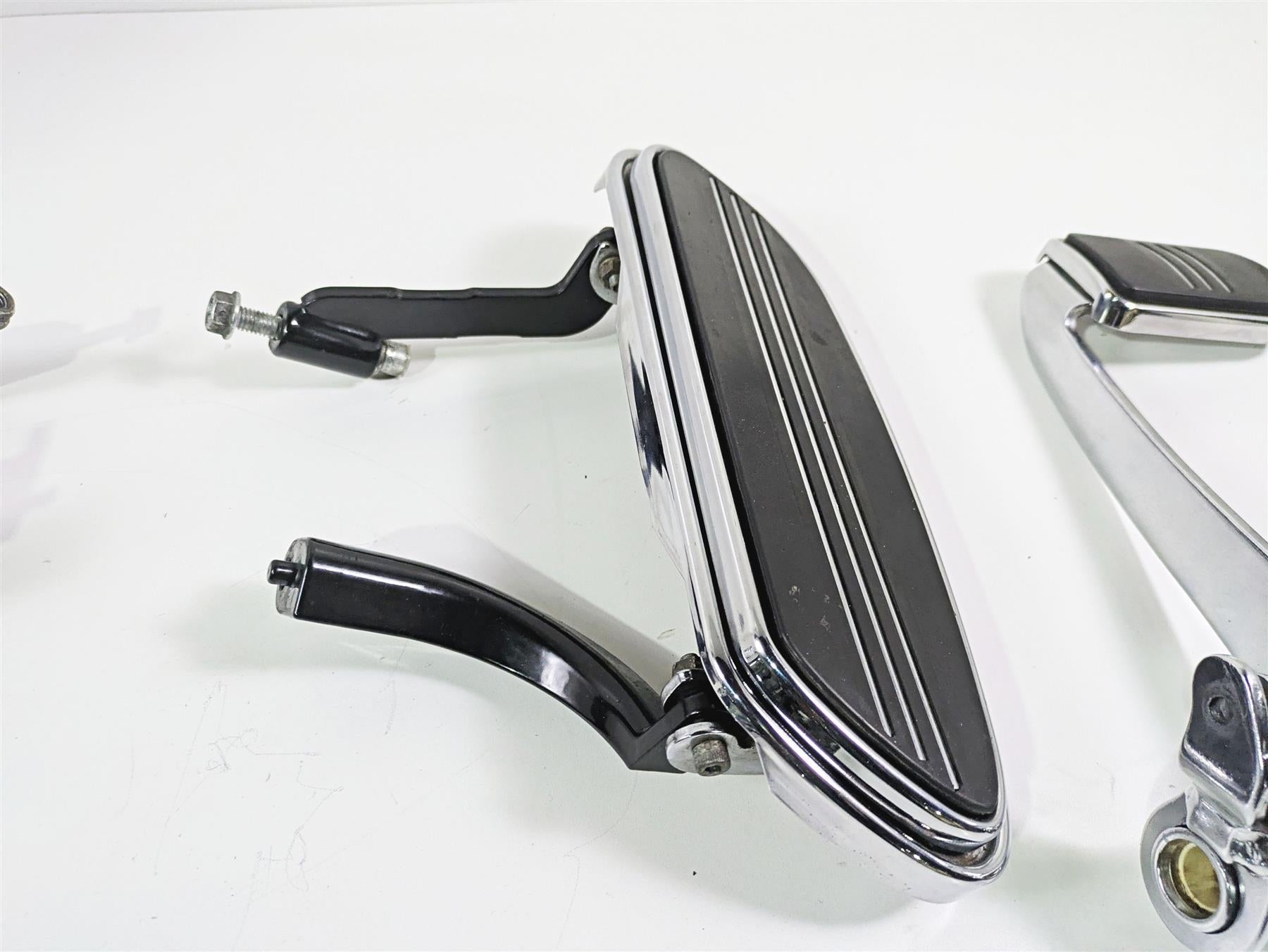 2009 Harley Touring FLHX Street Glide Front Rear Floorboard Pedals Set 50688-04 {{ shop.shopifyCountryName }} - Mototech271