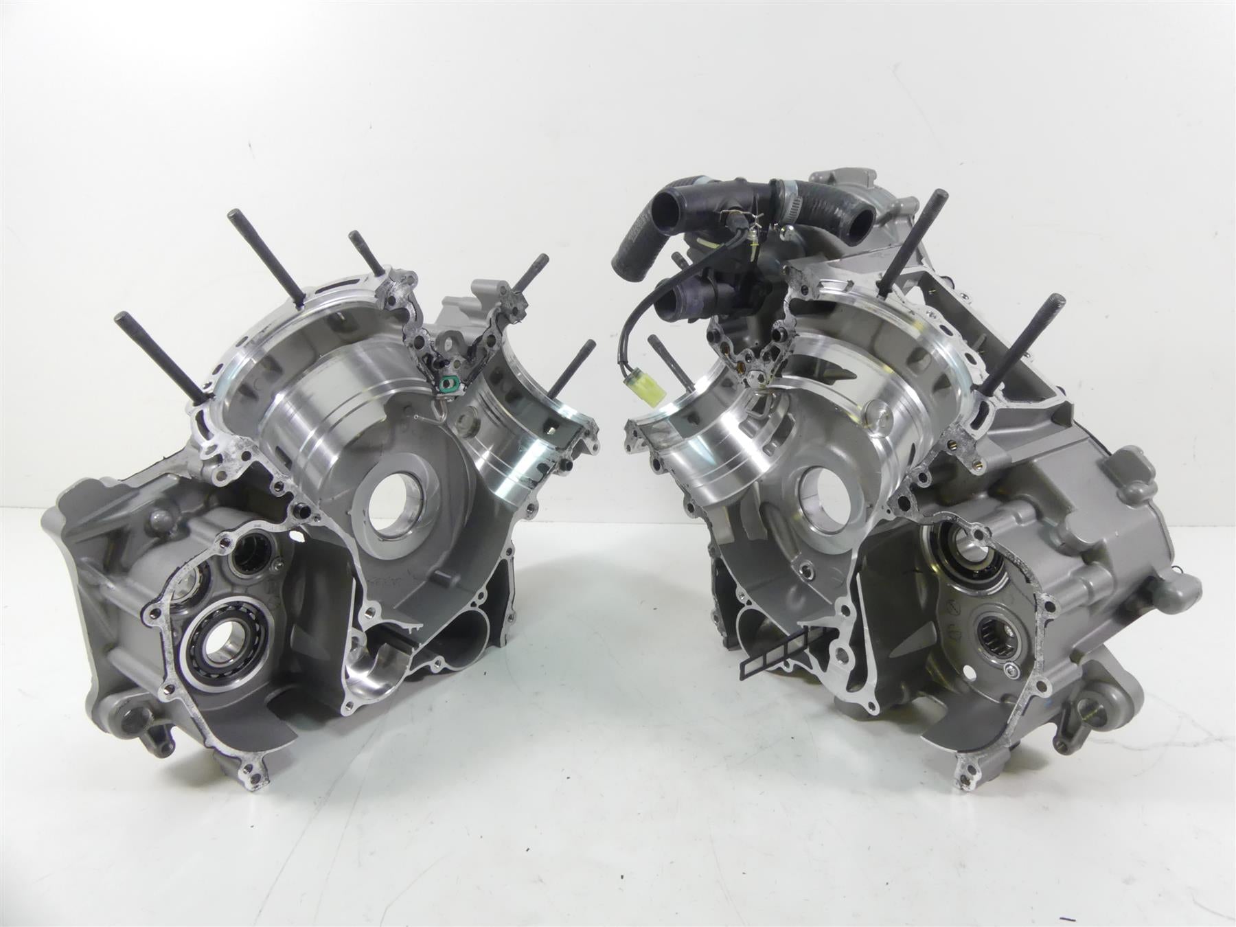 2020 Ducati Panigale V2 Engine Motor Crankcase Crank Case Set 22523281E | Mototech271