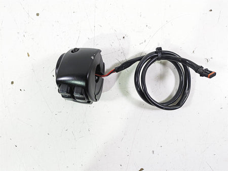 2021 Harley Softail FLSL Slim Left Hand Control Switch 71500292 {{ shop.shopifyCountryName }} - Mototech271