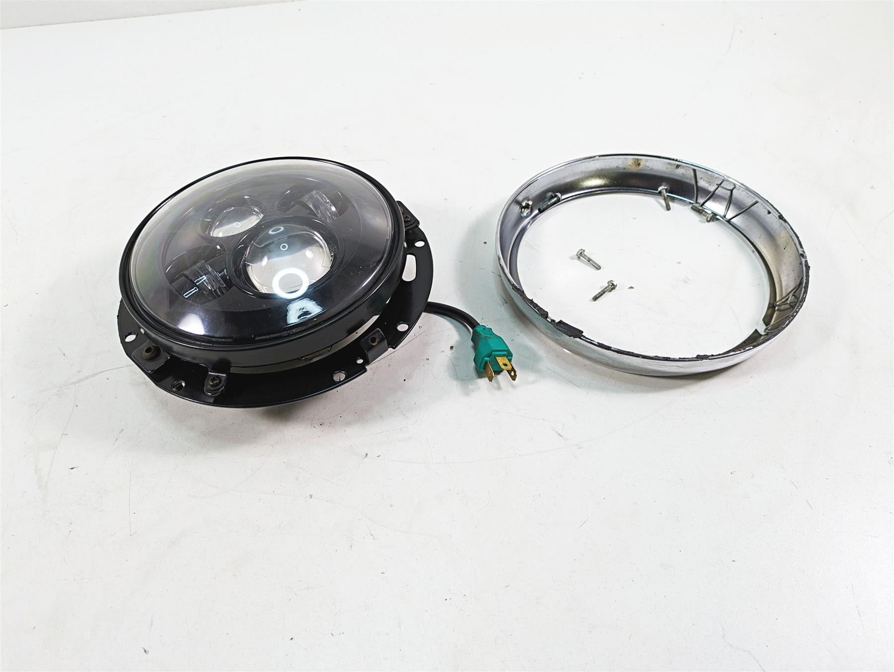 2012 Harley FLD Dyna Switchback Led Headlight + Oem Chrome Ring 67712-83B {{ shop.shopifyCountryName }} - Mototech271