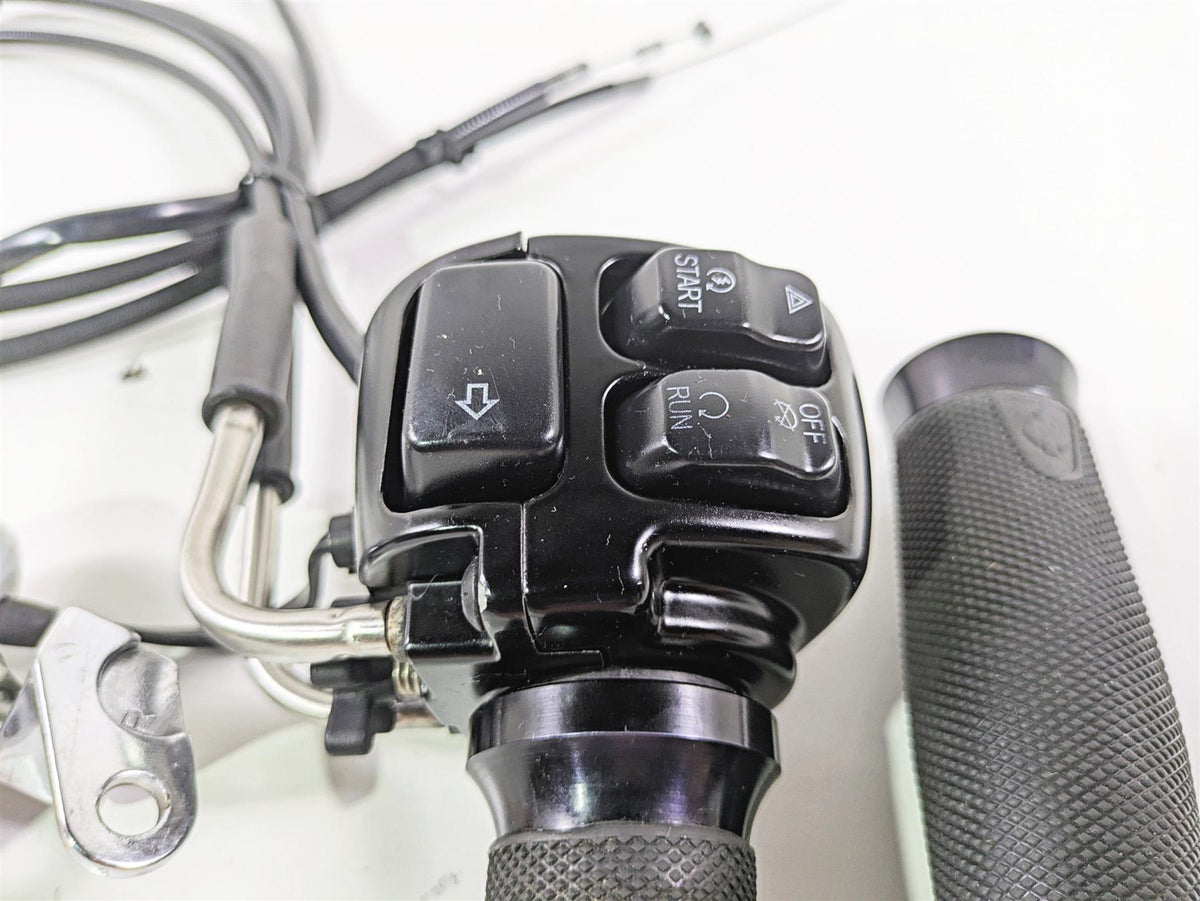 2014 Harley FXDF Dyna Fat Bob Right Hand Control Switch & Blinker 72944-12 {{ shop.shopifyCountryName }} - Mototech271