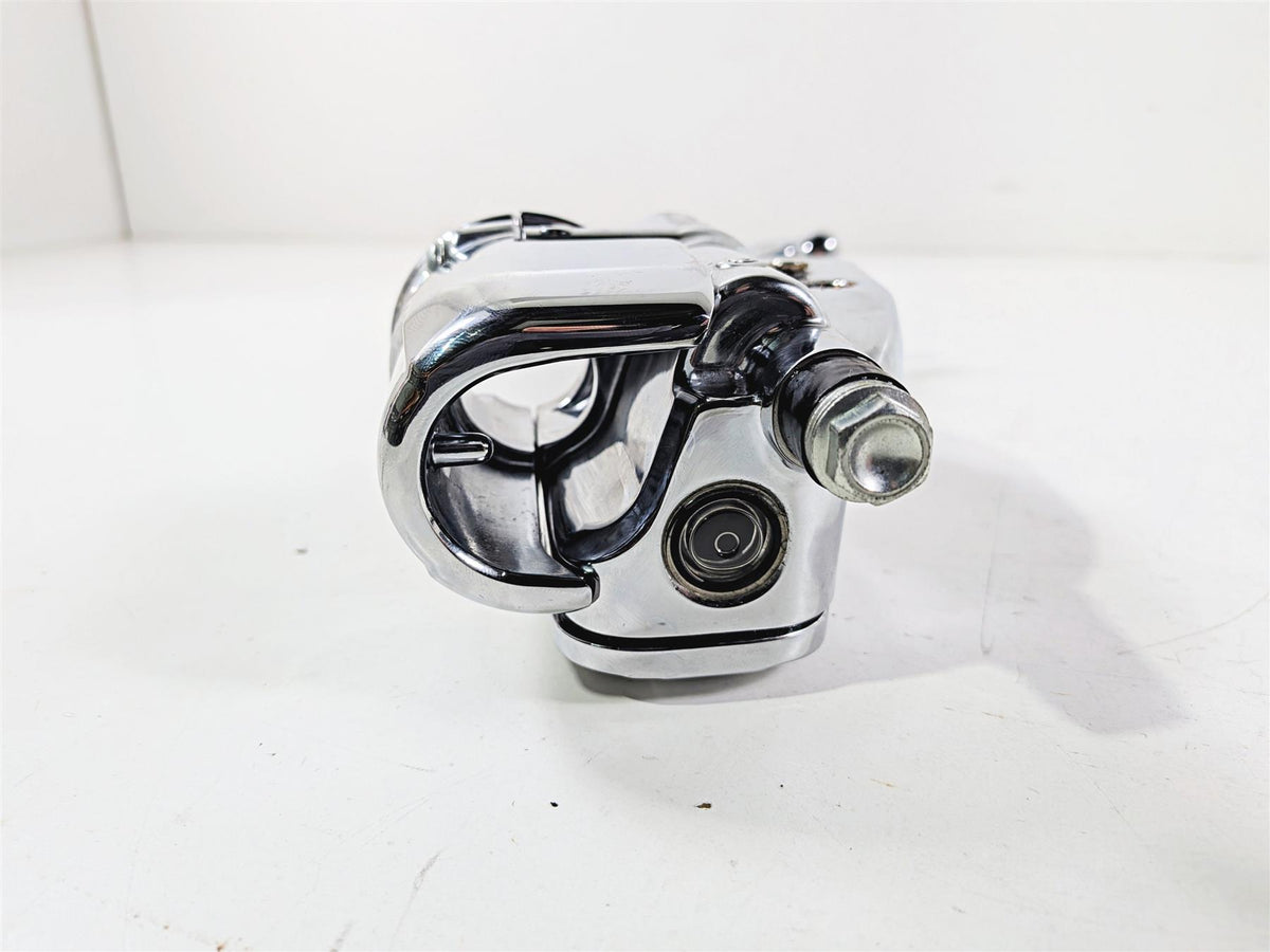 2015 Harley Touring FLTRUSE CVO Road Glide Front Brake Master Cylinder 42102-08D-Mototech271