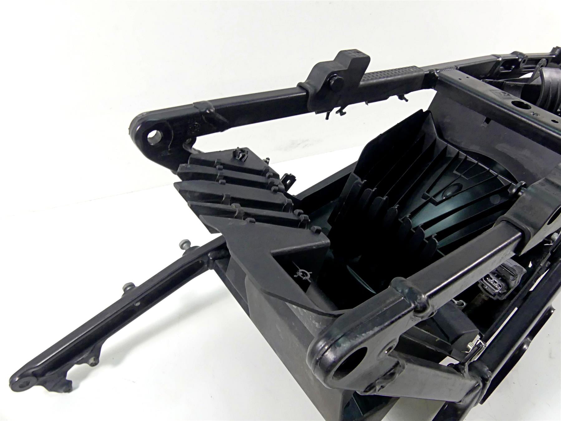 2015 KTM 1190 Adventure Straight Subframe & Inner Fender 6030300200033 {{ shop.shopifyCountryName }} - Mototech271