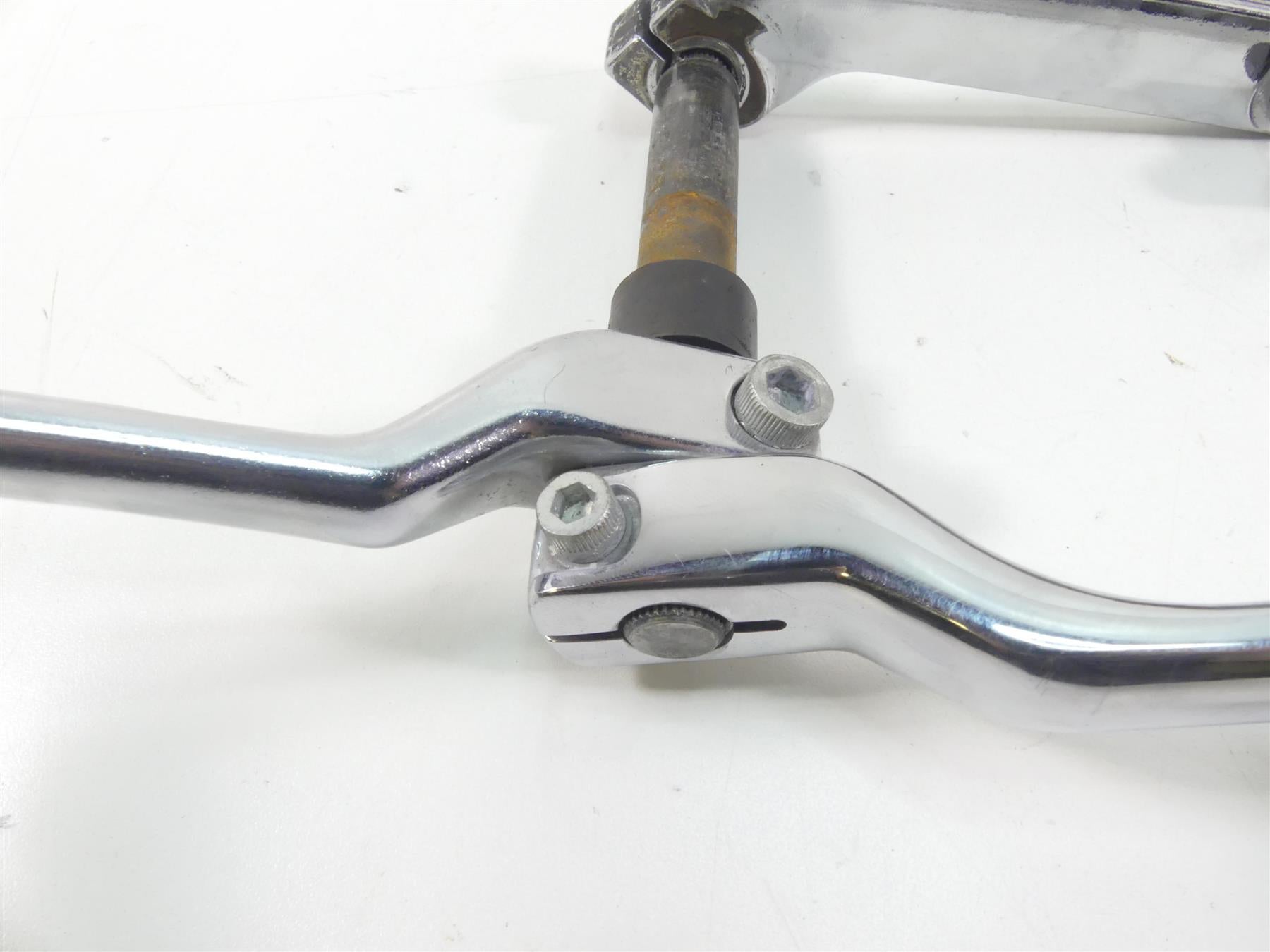 2013 Harley Touring FLHX Street Glide Left Front Floor Board & Shifter 50688-04 {{ shop.shopifyCountryName }} - Mototech271