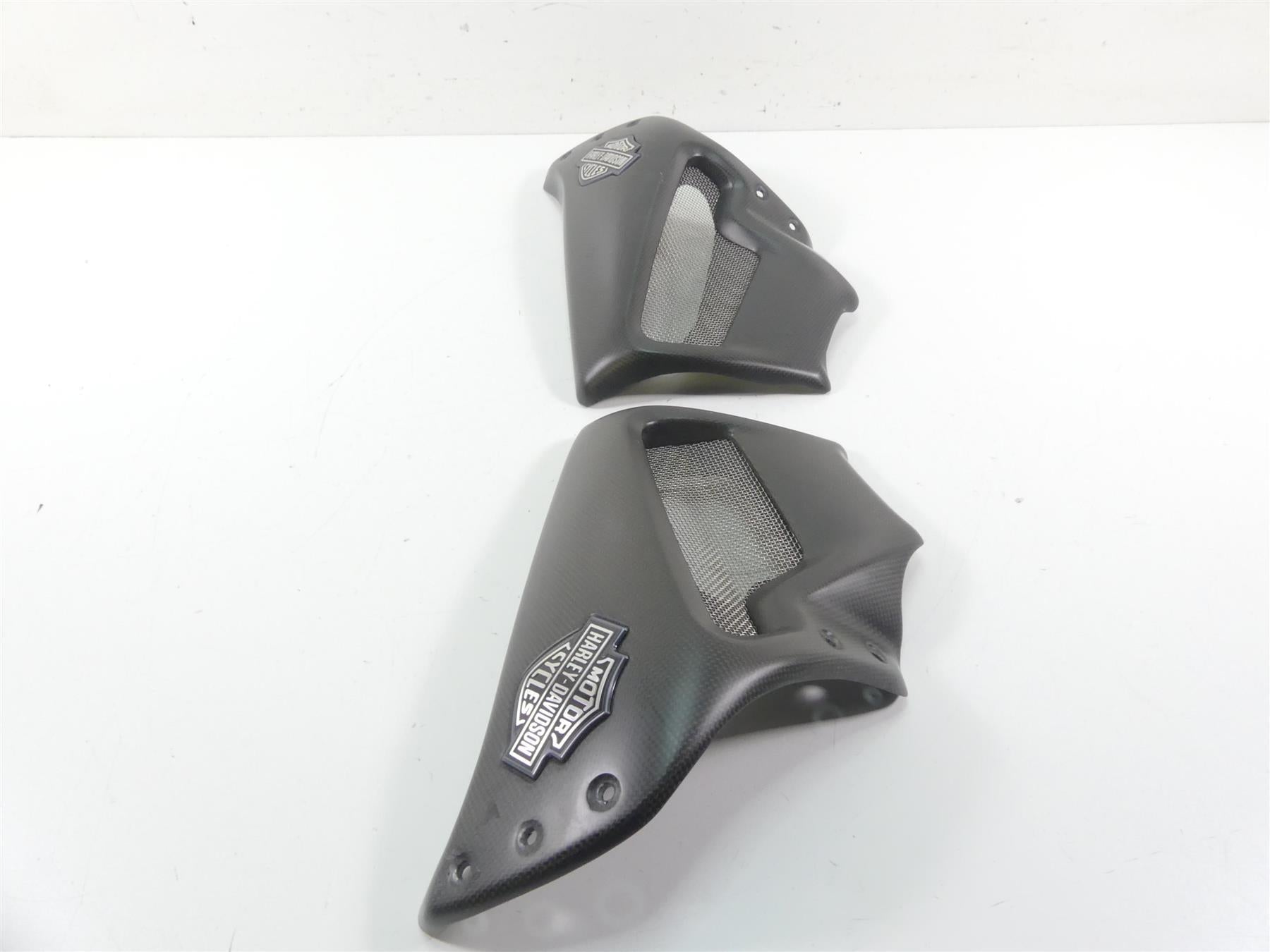 2011 Harley VRSCF Muscle Rod Bestem Carbon Neck Side Fairings CBHD-VRSCF-SFR-F {{ shop.shopifyCountryName }} - Mototech271