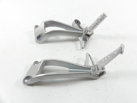 2008 Yamaha FZ1 Fazer Rear Passenger Footpeg Set 2D1-2741L-00-00 2D1-2742L-00-00 {{ shop.shopifyCountryName }} - Mototech271