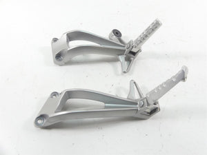2008 Yamaha FZ1 Fazer Rear Passenger Footpeg Set 2D1-2741L-00-00 2D1-2742L-00-00