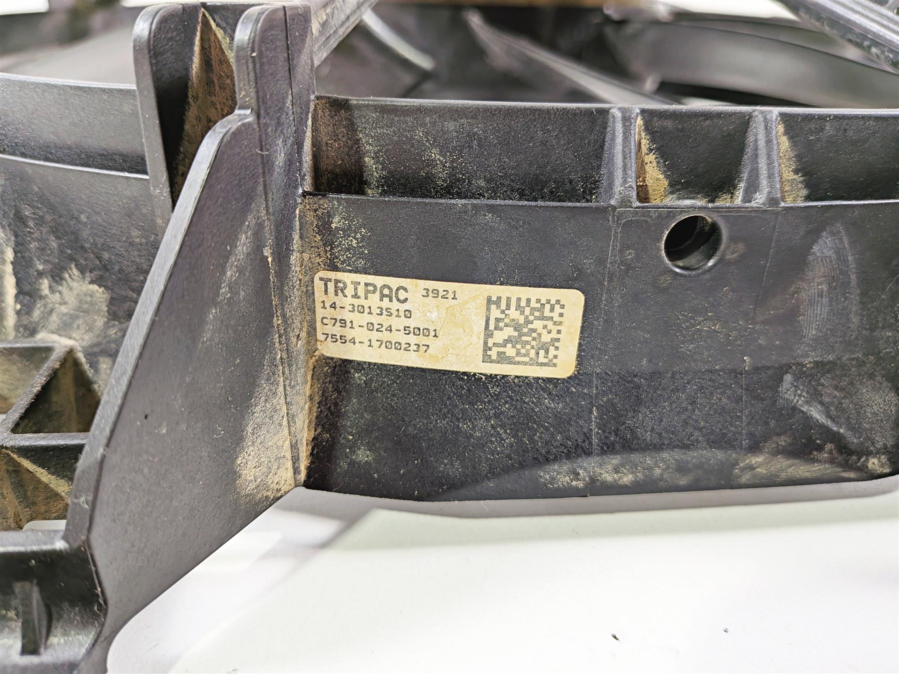 2021 Kawasaki Teryx KRX KRF 1000 ES Radiator Coolant Fan - Tested 59502-0628 {{ shop.shopifyCountryName }} - Mototech271