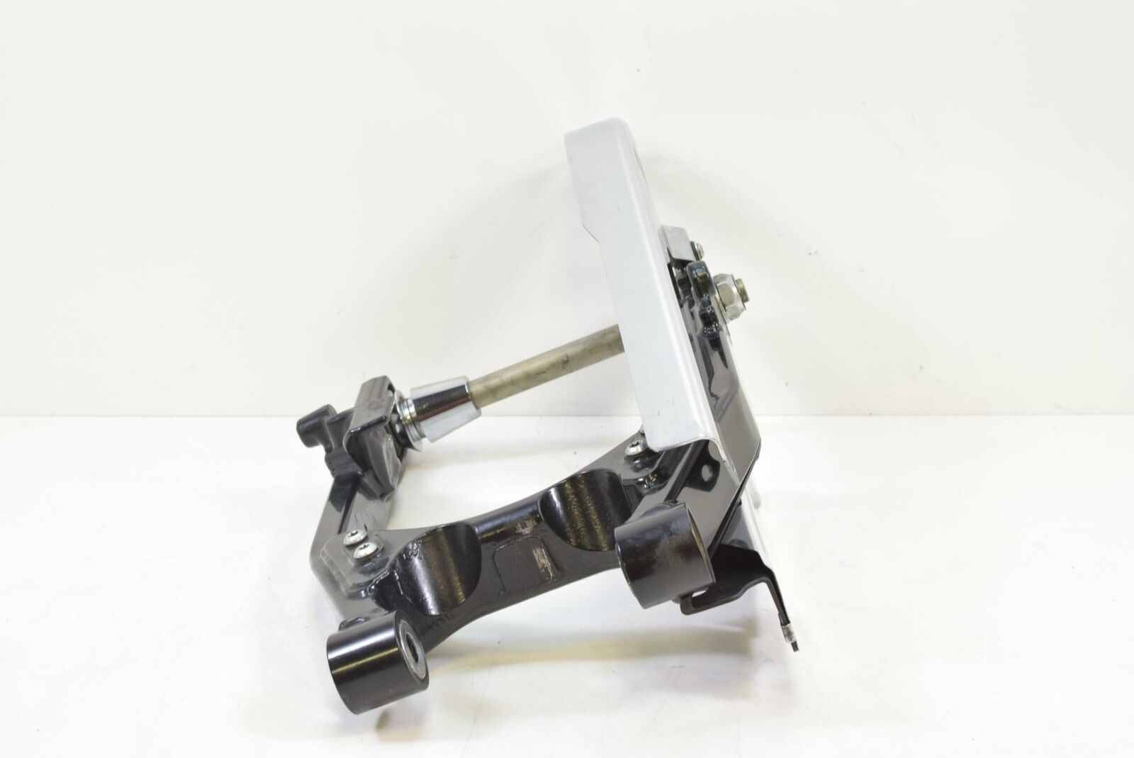 2009 Harley FXDFSE CVO Dyna Fat Bob Rear Swingarm With Belt Guards 48656-09B {{ shop.shopifyCountryName }} - Mototech271