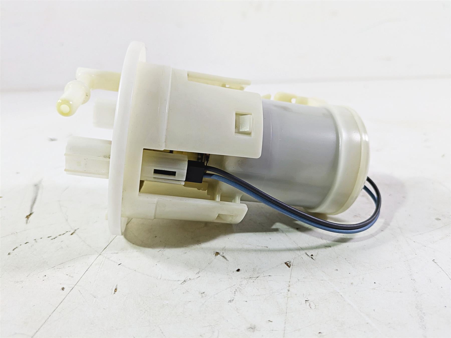 2008 Honda CBR1000RR SC59 Denso Fuel Gas Petrol Pump - Tested 16700-MFL-003 {{ shop.shopifyCountryName }} - Mototech271