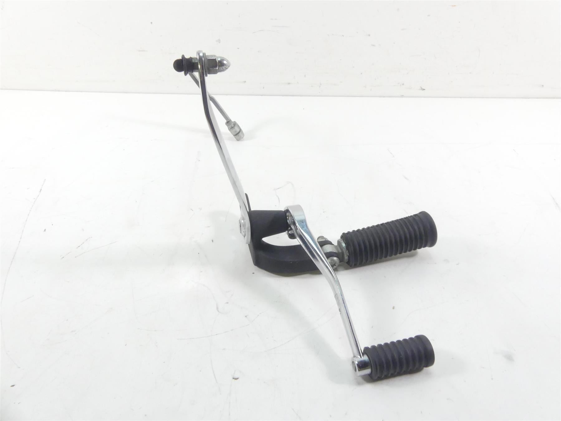 2014 Harley Dyna FXDF Fat Bob Left Front Forward Foot Control Set 33693-03 {{ shop.shopifyCountryName }} - Mototech271