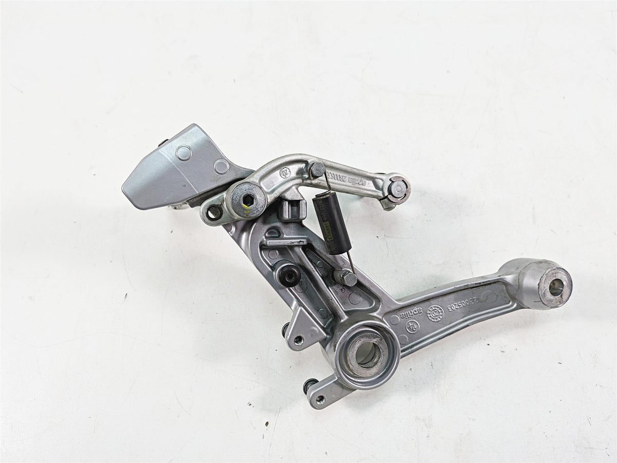 2021 Aprilia RS660 Left Rider Footpeg & Brake Pedal 2B005202 {{ shop.shopifyCountryName }} - Mototech271
