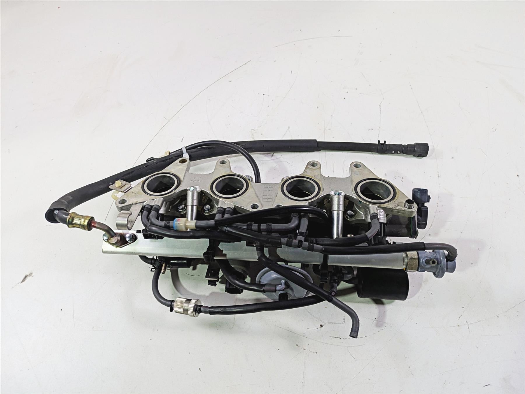 2004 Honda Aquatrax R-12X Throttle Body Bodies Fuel Injectors 16400-HW3-671 {{ shop.shopifyCountryName }} - Mototech271