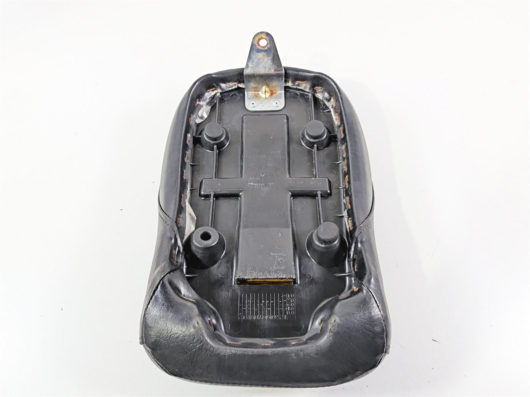 2006 Suzuki VL800 C50 Boulevard Rear Passenger Seat Saddle 45300-41F00-48H {{ shop.shopifyCountryName }} - Mototech271