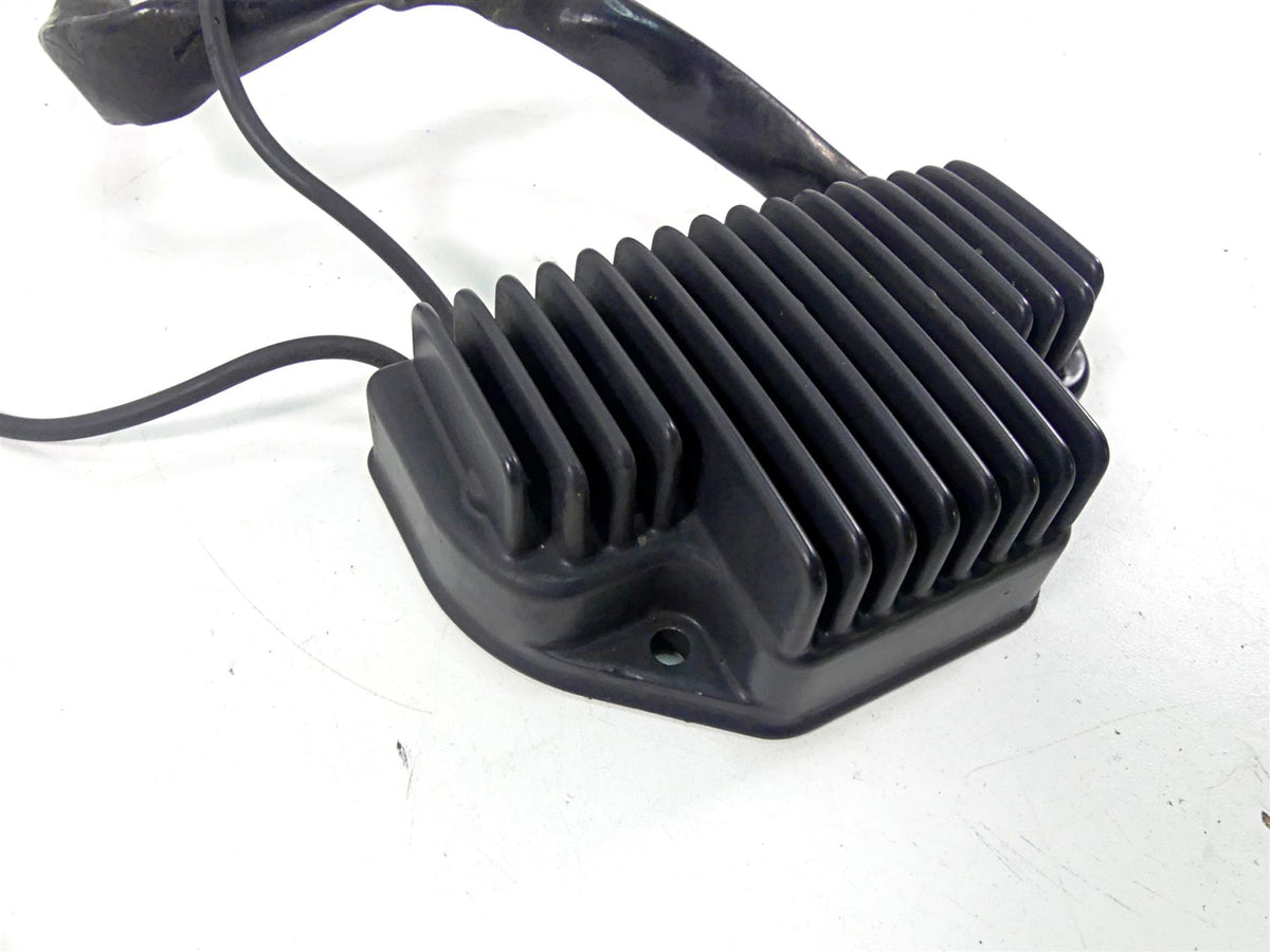 2005 Harley VRSCSE CVO V-Rod Rectifier Voltage Regulator 74440-01 {{ shop.shopifyCountryName }} - Mototech271