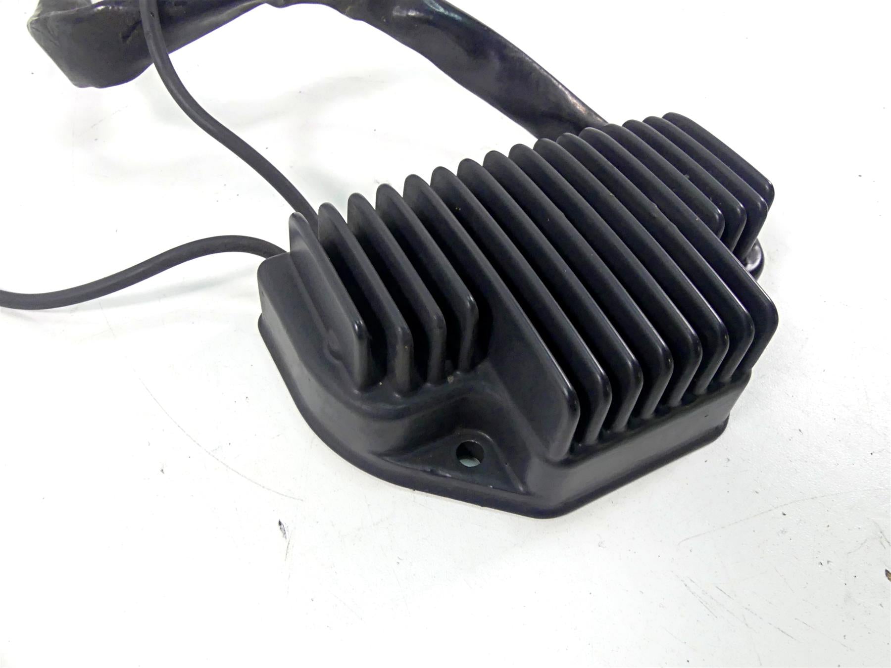 2005 Harley VRSCSE CVO V-Rod Rectifier Voltage Regulator 74440-01 {{ shop.shopifyCountryName }} - Mototech271