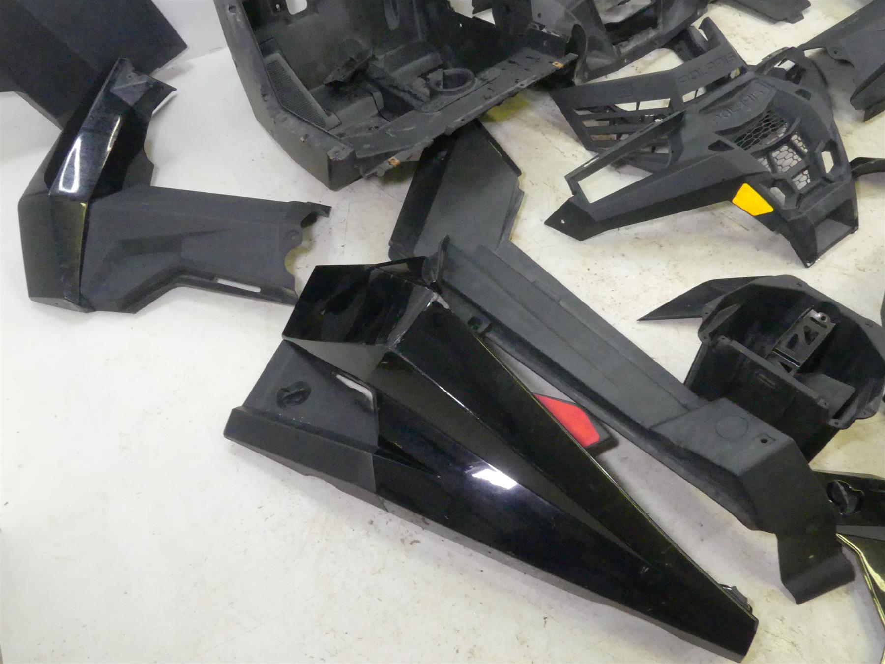 2020 Polaris RZR RS1 1000 Body Fairings Plastics Fuel Tank Cover Set 5453951-070 {{ shop.shopifyCountryName }} - Mototech271