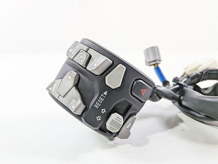 2022 Kawasaki ZX10R ZX1000 Ninja Left Hand Light Control Switch 46091-0576 {{ shop.shopifyCountryName }} - Mototech271