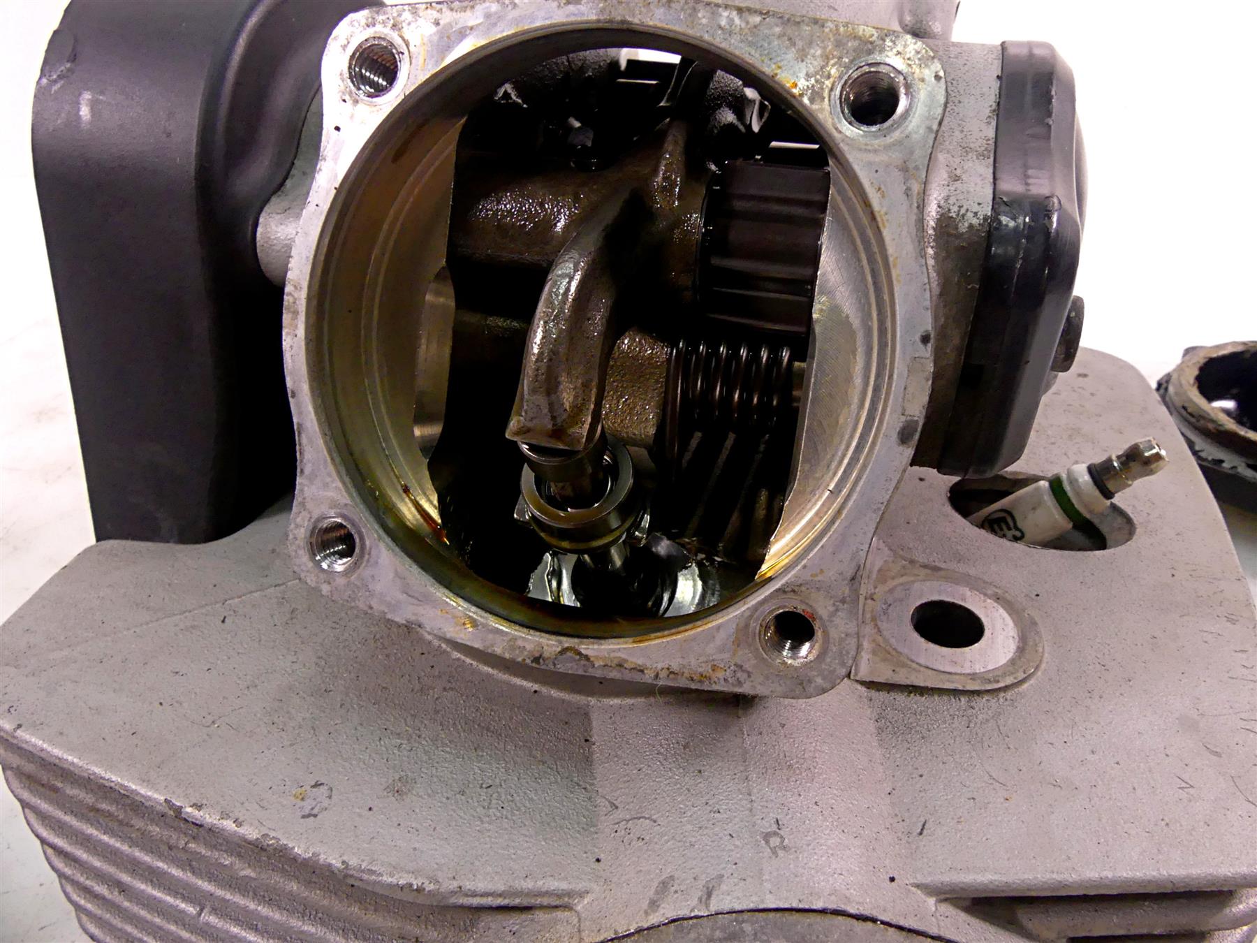 2012 Ducati Monster 1100 EVO Rear Cylinderhead Cylinder Head 30122561CA {{ shop.shopifyCountryName }} - Mototech271