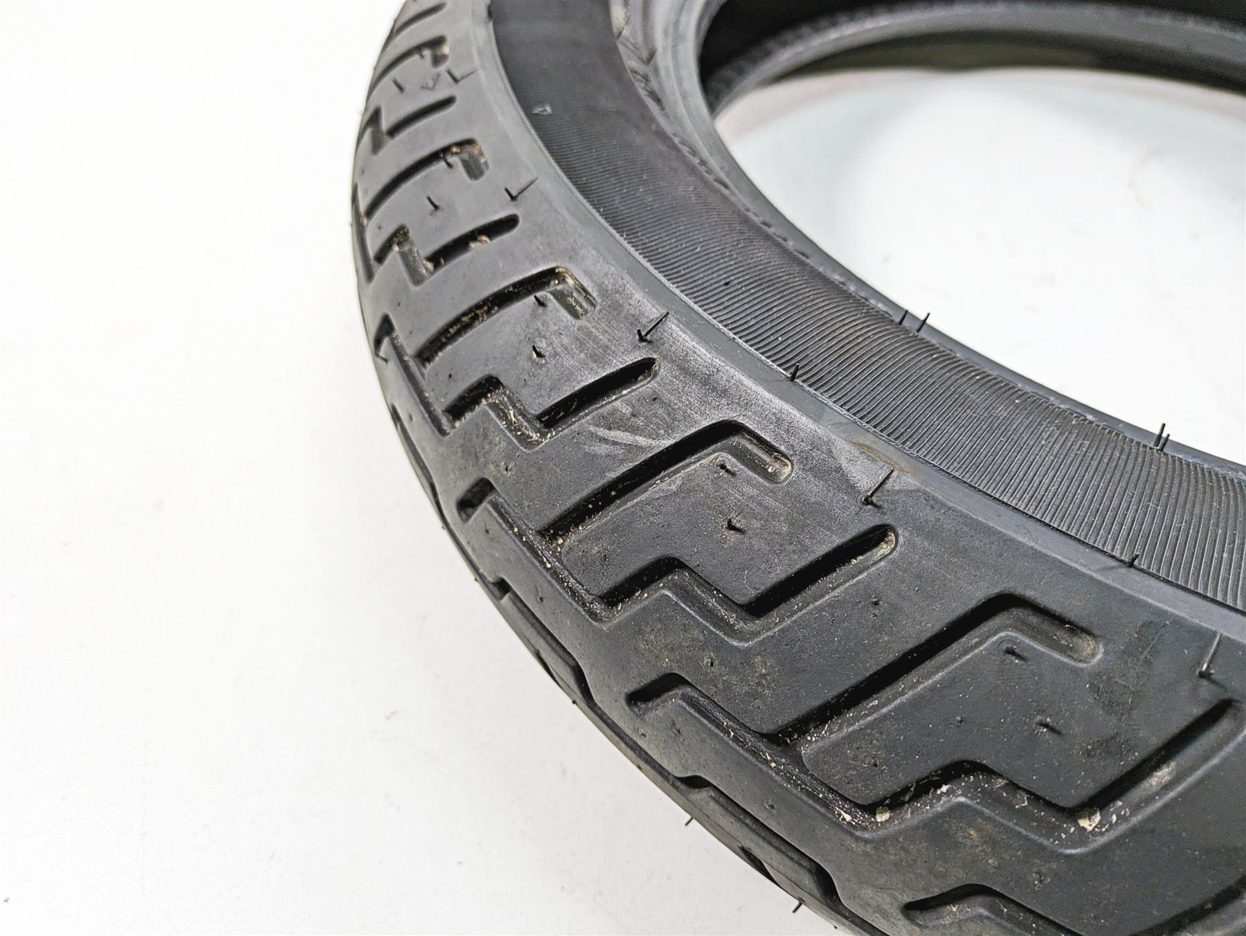 Used Front Harley Tire Dunlop D402 F MT90B16 90R16 DOT1821 45006403 {{ shop.shopifyCountryName }} - Mototech271