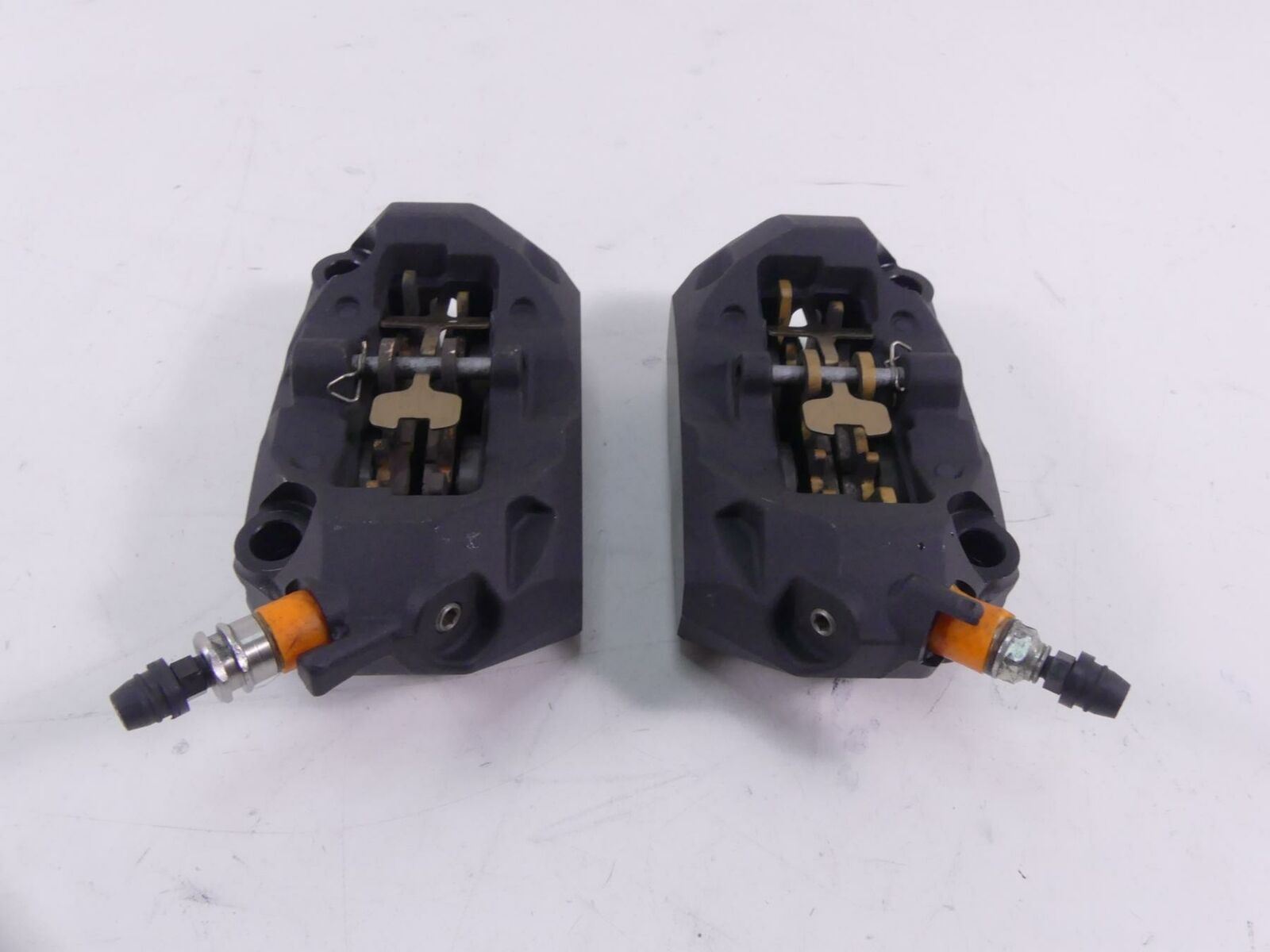 2017 BMW R1200GS GSW K50 Front Brembo Brake Caliper Set 34118556205 34118556206 {{ shop.shopifyCountryName }} - Mototech271