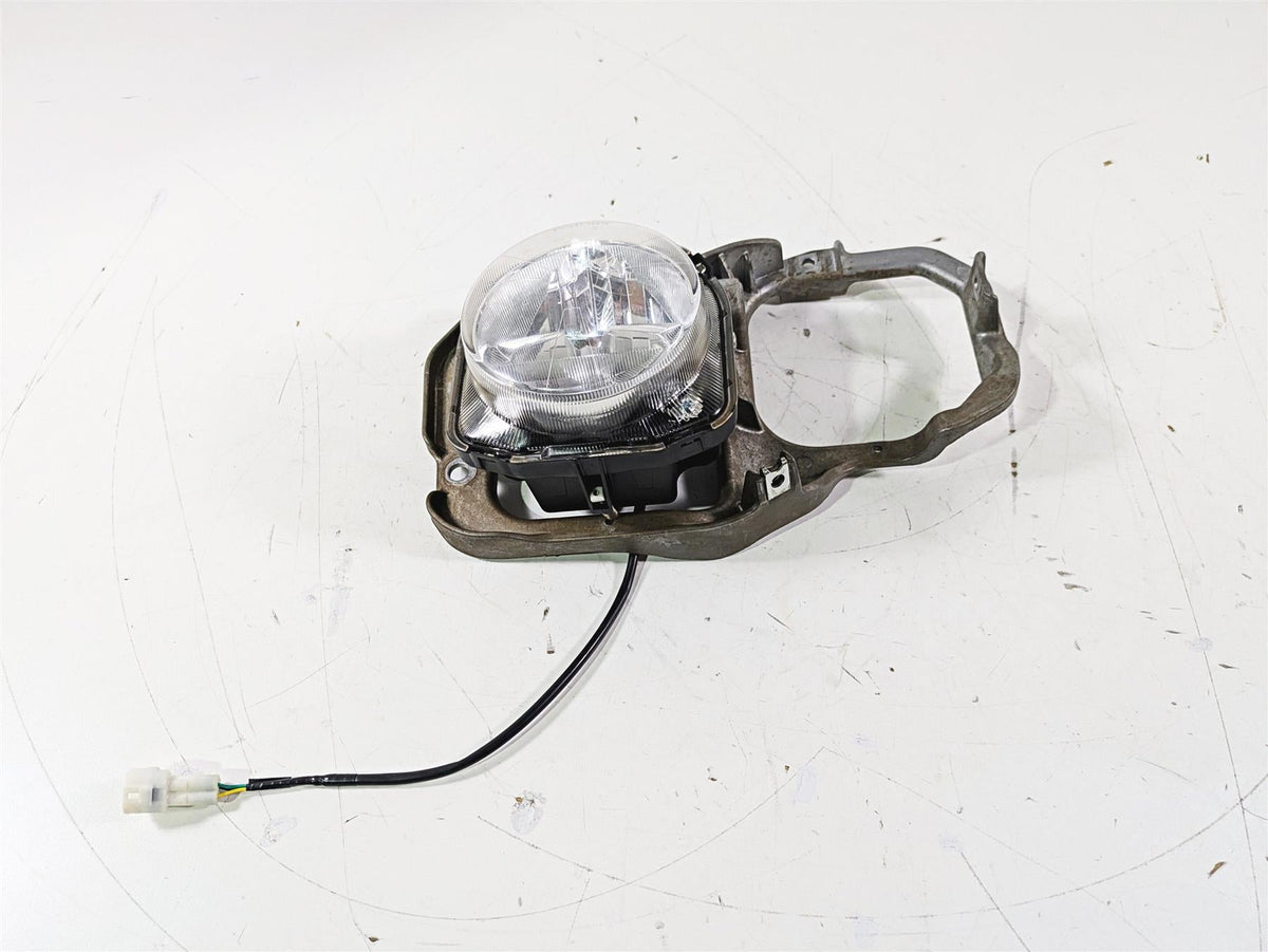 2022 Yamaha YXZ1000 R Left Headlight Mount & One Lamp 2UD-84300-00-00 {{ shop.shopifyCountryName }} - Mototech271